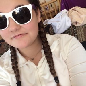 Meet your Posher, Kaelee